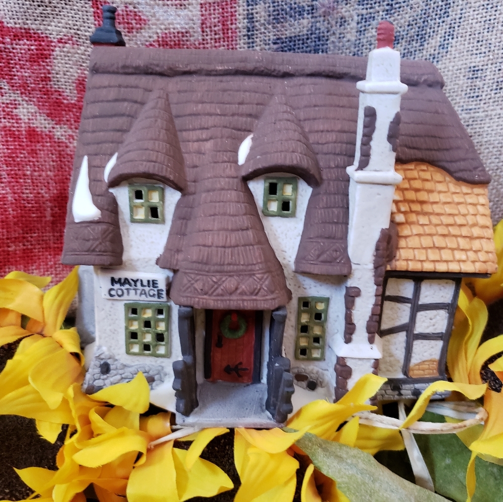 Dept 56 -Maylie Cottage #5553-0